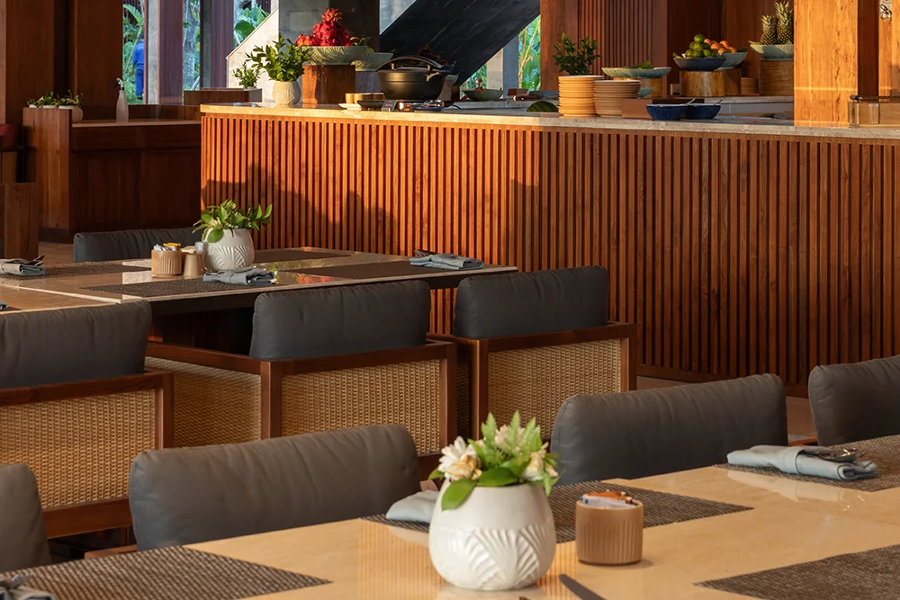 Arunika Restaurant interior table