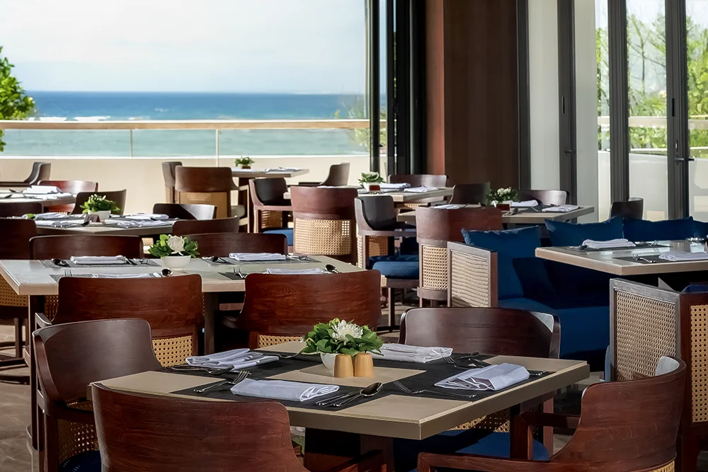 ROSO Restaurant beach view